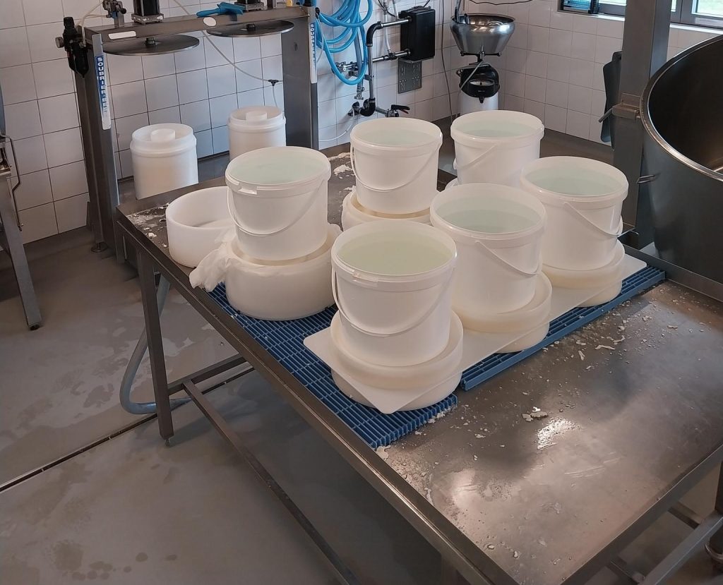 Fabrication de raclettes en cours